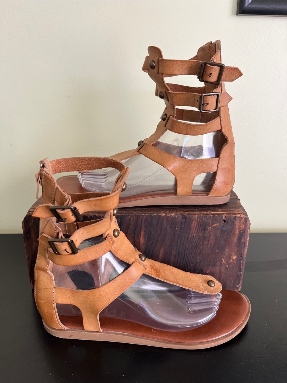 Mudd brand gladiator thong sandals featuring a tan color, three buckle straps
